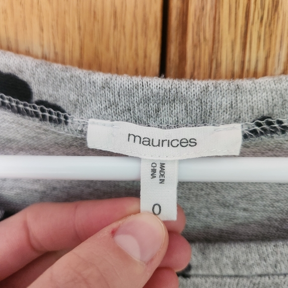 Maurices Long Sleeve - Picture 3 of 8